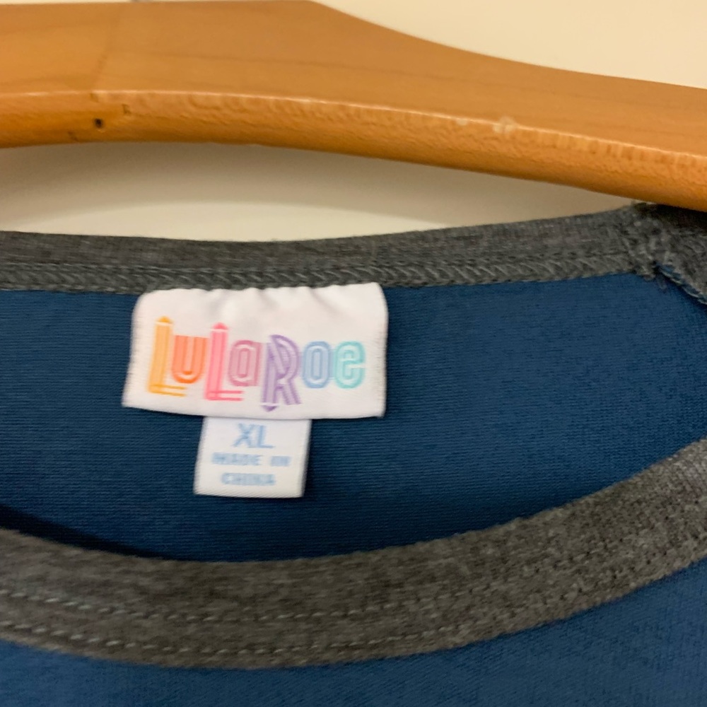 LulaRoe Randy - Picture 2 of 2